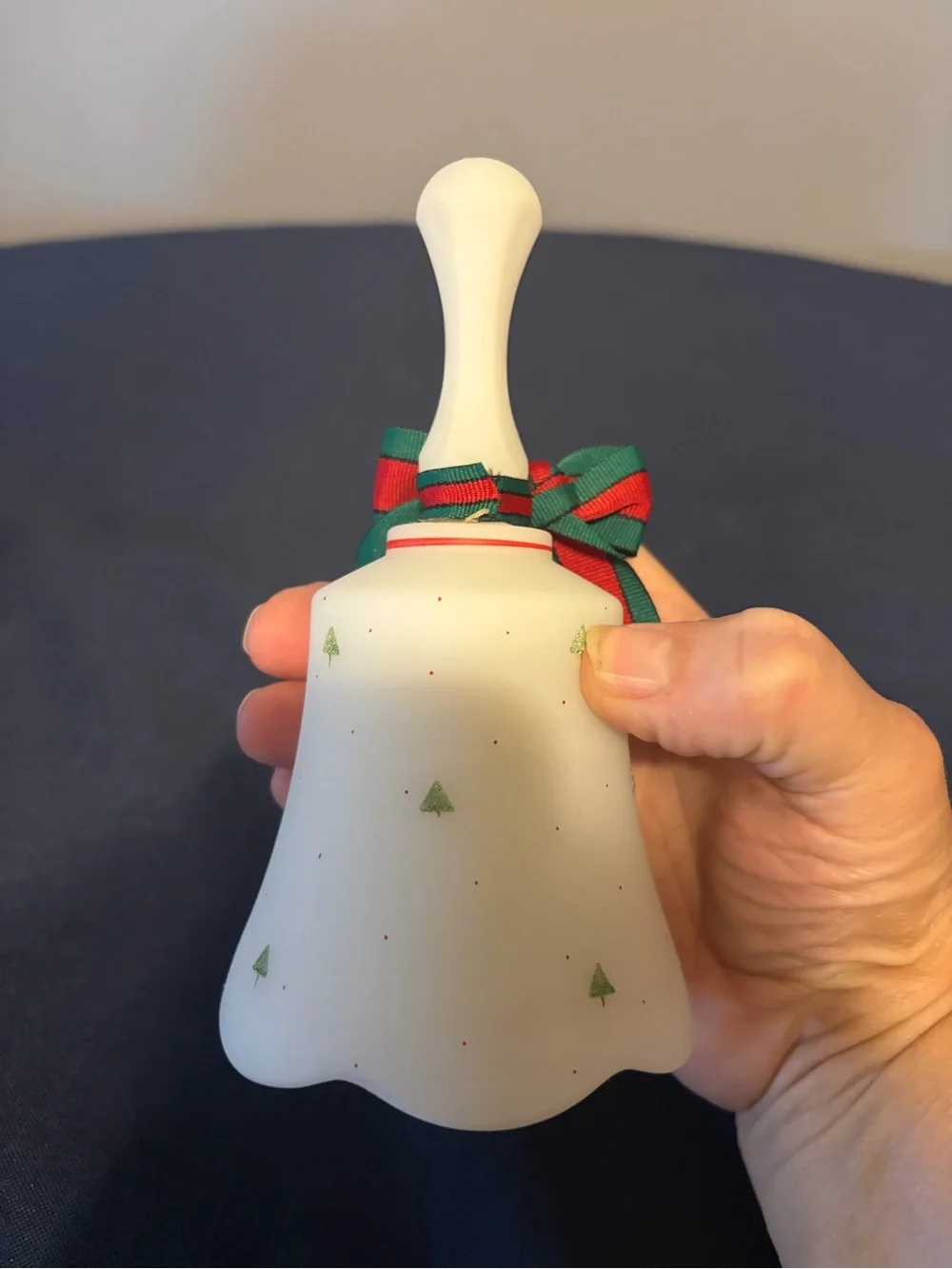 Vtng Fenton Bell Christmas Handpainted White Trees Striped Bow Musical Music Box